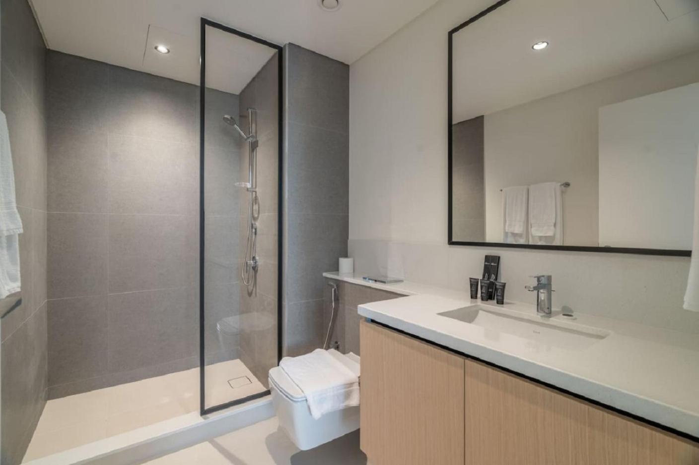 Luxury & Premium Burj Khalifa Mall Apartment *